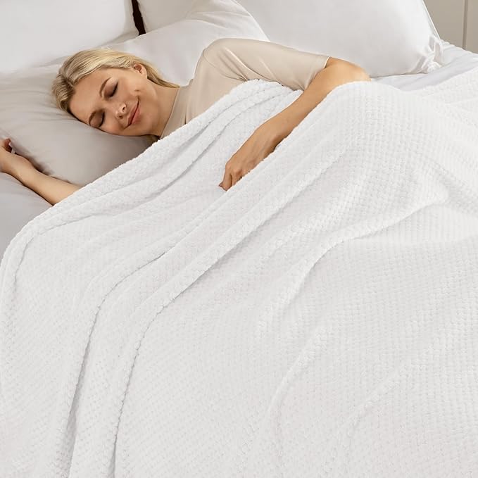Exclusivo Mezcla Fleece Bed Blanket Queen Size, Super Soft and Warm Blankets for Couch, Sofa and Bed Waffle Textured, Cozy, Fuzzy and Lightweight (Pure White, 90x90 Inches)