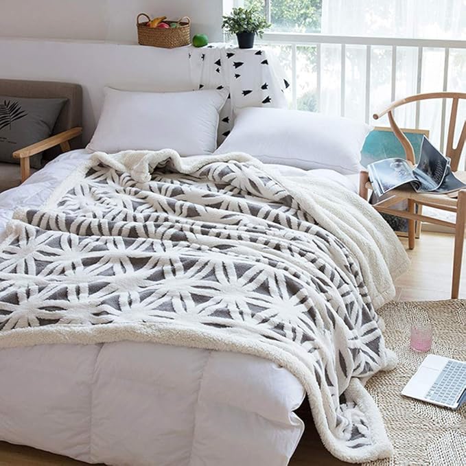 LOMAO Sherpa Fleece Blanket Fuzzy Soft Bed Blanket Dual Sided Throw Blanket fit Couch Sofa (Grey,51x63)