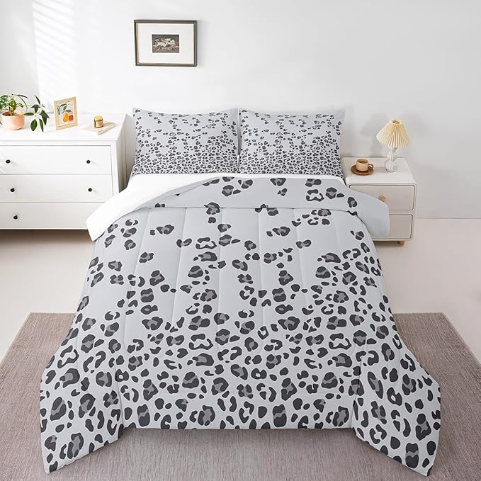 Leopard Print Comforter Africa Cheetah Print Comforter Set Pearl Leopard Fur Bedding Set for Boys Girls Kids Teens Bedroom Decor Grey Animal Skin Duvet Set Full Size with 2 Pillow Case Quilt Set