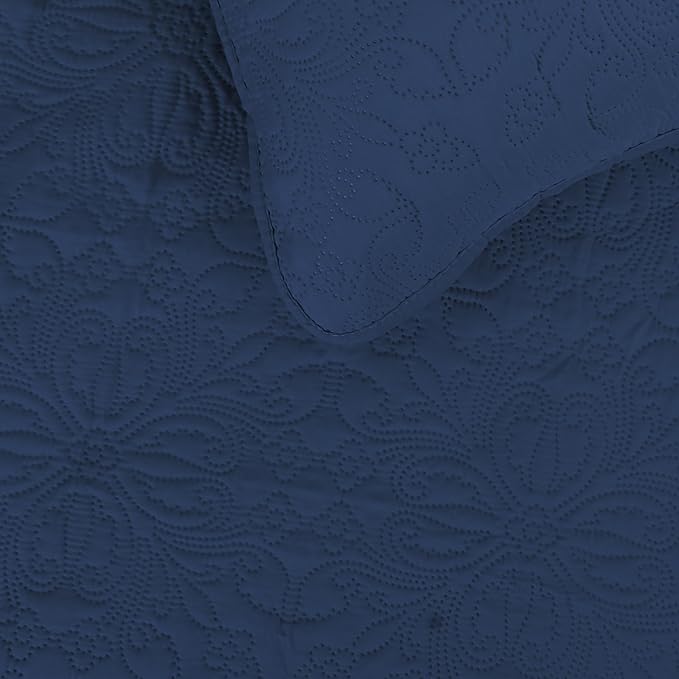 Easy-Going Twin Size Reversible Quilt Set with 1 Quilt and 1 Pillow Sham, Soft Bed Quilt Cover, Water Resistant Lightweight Microfiber Bedspread, Stain Resistant, Damask-Dark Blue/Light Blue