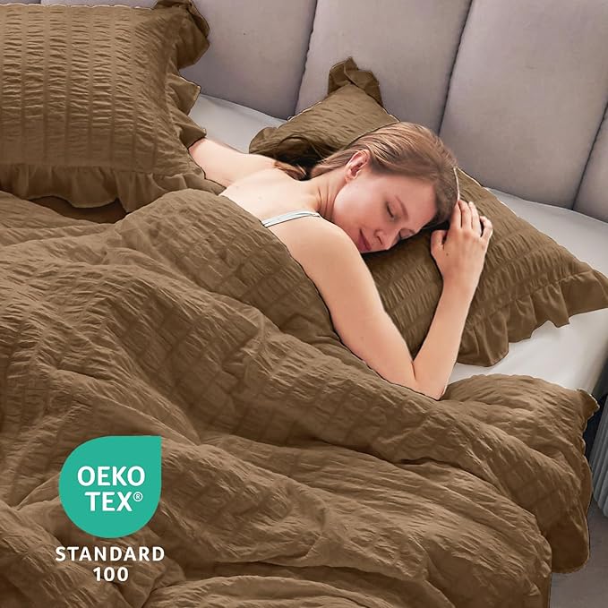 JOLLYVOGUE King Size Comforter Set, 3 Pieces Oak Brown Seersucker Comforters King Size, Lightweight & Fluffy Bedding Sets King for All Season with 1 Ruffle Comforter and 2 Ruffle Pillowshams