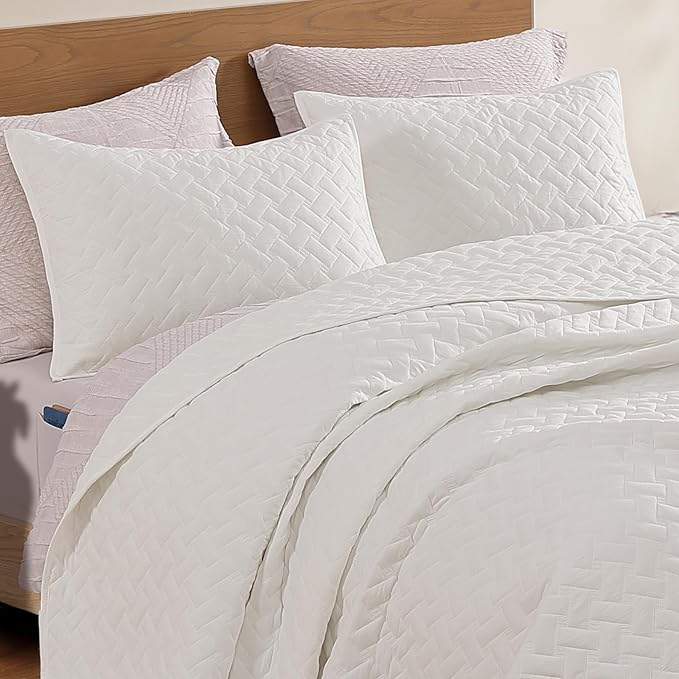 WRENSONGE Queen Quilt-3 Pieces Weave White Bedspreads Queen Size Quilt Bedding Set for All Seasons,Soft Summer Coverlet with 2 Pillow Shams Suitable for Bed, Couch, Quilted Blanket