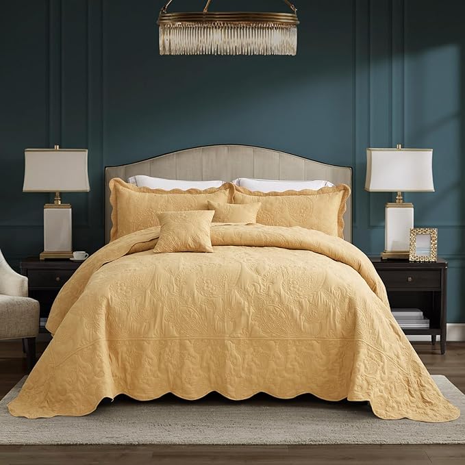 HZ & HY Oversized King Bedspread 138x122 Extra Wide, Quilted Coverlet Bedding Set, Lightweight Thin Comforter, Reversible, Luxurious, 5 Piece, 100% Microfiber, California/Alaskan King, Honey Gold