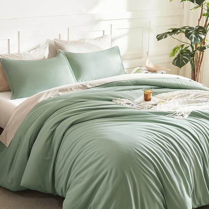 Litanika Oversized King Comforter Set 128x120, 3 Pieces Alaskan King Super King Plus Sage Green Lightweight Solid Bedding Set, All Season Fluffy Bed Set Quilt Blanket