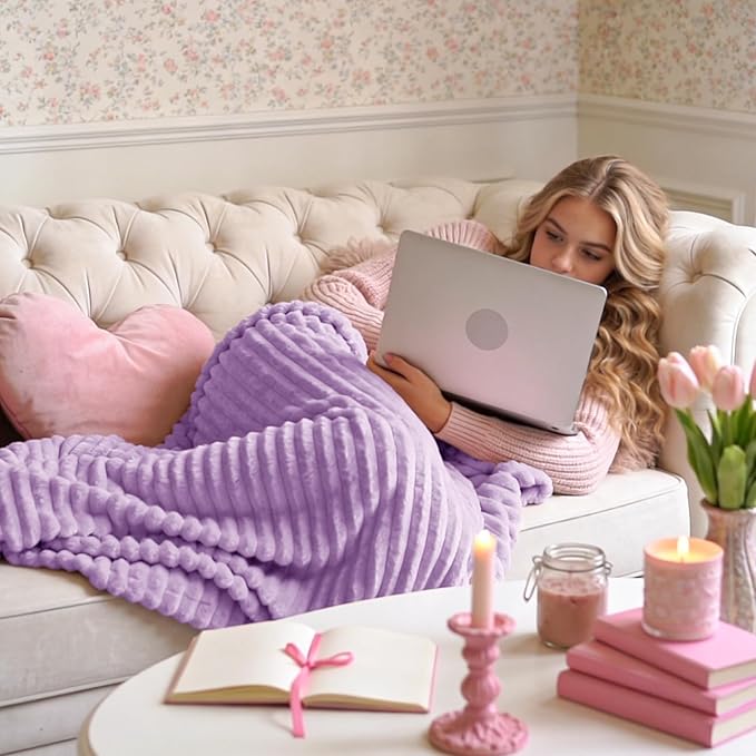 BEDELITE Valentines Day Blanket for Couch, 3D Ribbed Jacquard Soft and Cozy Fleece Throw Blanket for Sofa and Chair, Fluffy Plush Lightweight Blankets for Bed, for Women, 50x60 inches