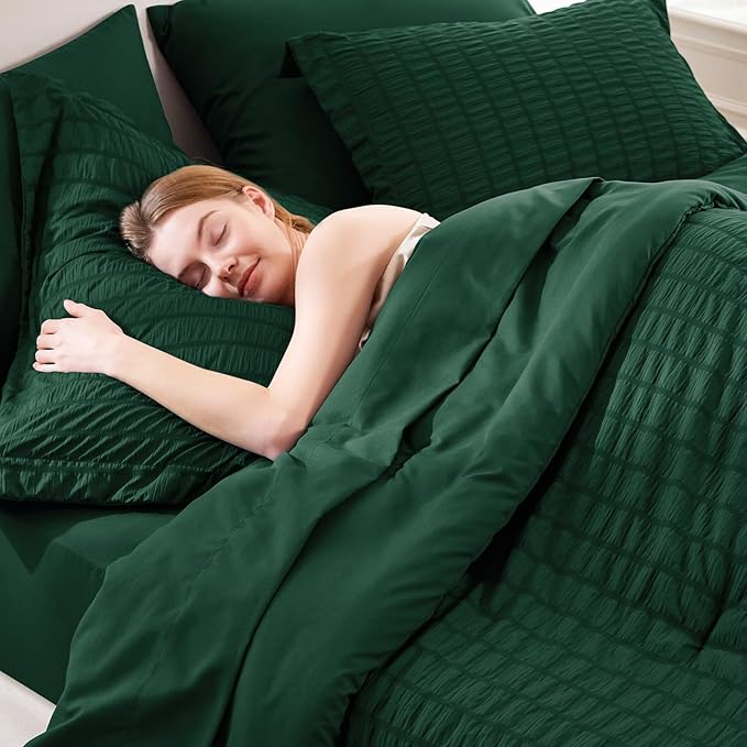 CozyLux Full Size Comforter Sets with Sheets Seersucker 7 Pieces Emerald Green Bed in a Bag Textured Luxury Soft Bedding Set with Down Alternative Comforter, Sheets, Pillowcases & Shams for All Season