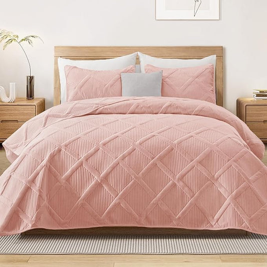 Exclusivo Mezcla King Quilt Set- Blush Pink Quilts Bedding Set with 2 Pillow Shams, Modern King Bedspread with Striped Pattern, Soft Lightweight Bedspreads Coverlets for All Seasons