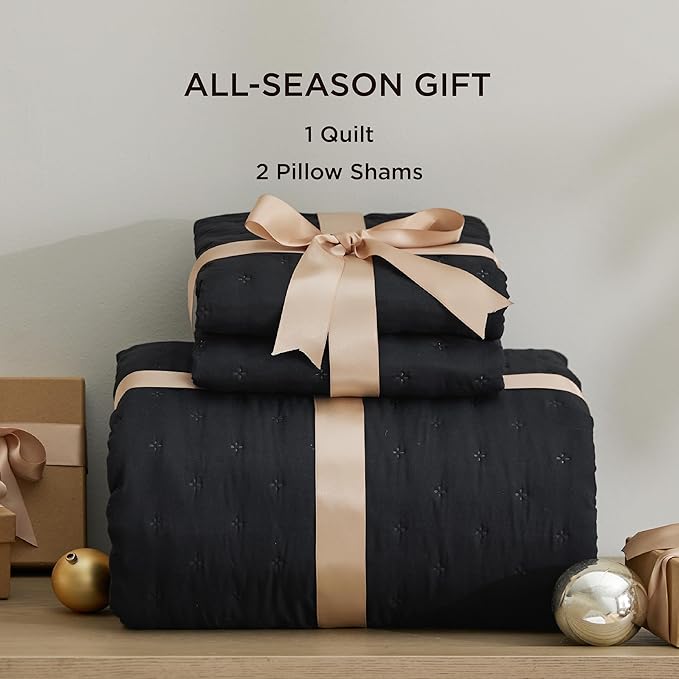 Bedsure King Quilt - Black Bedspread King Size & Lightweight Comforter, Modern Coverlet with Clover Pattern, Ultra Soft All-Season Bedding, 106 x 96 Inches