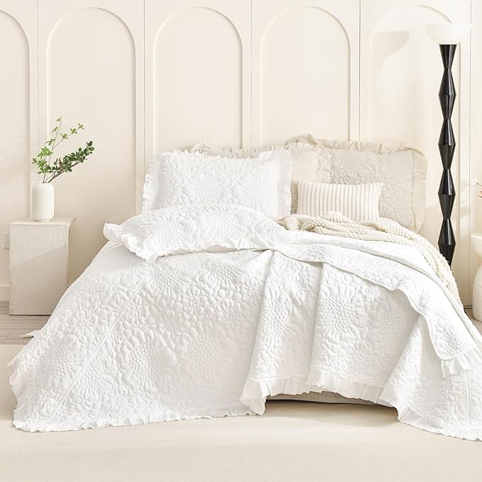 Lady Ann Cream White Oversized King Quilt Set, Stone-Washed Ruffle Oversized King Bedspreads 128x120 for Bed, Lightweight 3 PCS Quilted Crinkled Coverlet Farmhouse Rustic Shabby Bedding Set All Season
