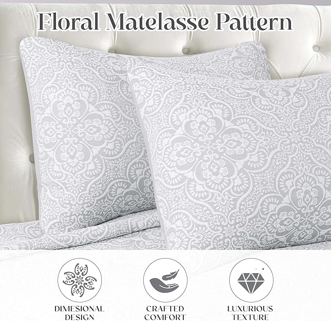 Superior 3 Piece Bedspread Set, Home Bed Decor, Decorative Bed Spread, 2 Pillow Shams, Medium Weight Blanket, Floral Matelasse Coverlet, Bedding Essentials, Enzy Collection, Queen, Silver