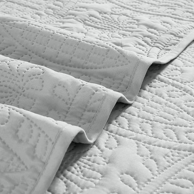 Mellanni King Bedspread Coverlet Set - Bedding Cover with Shams - Ultrasonic Quilting Technology - 3 Piece Oversized Quilt Set - Bedspreads & Coverlets (King, Light Gray)