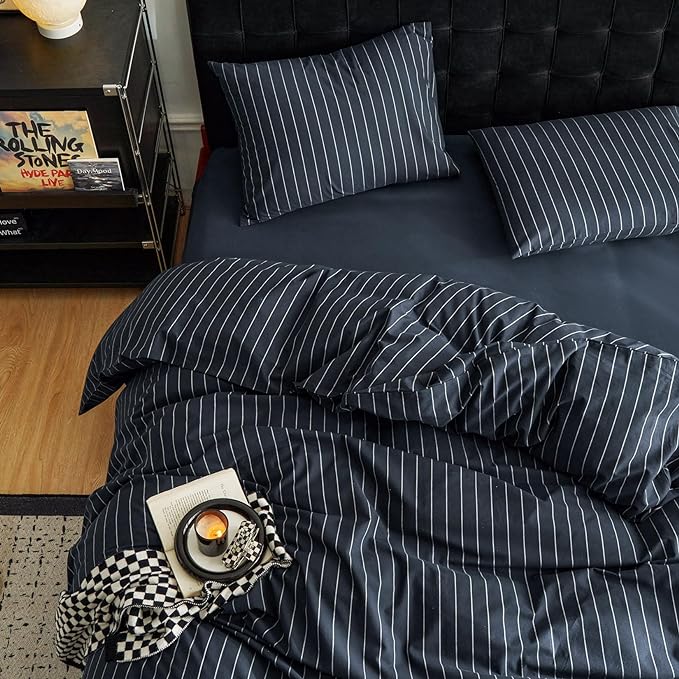 Wake In Cloud - Striped Cotton Duvet Cover Set, Ticking Stripe Vertical Pinstripe Farmhouse, 100% Washed Cotton Textured Percale Bedding Set, 3 Pieces, Navy Blue, Full Size