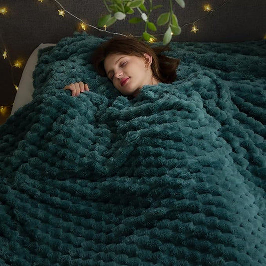 NEWCOSPLAY Super Soft King Blanket Light Teal Premium Silky Flannel Fleece 3D Clouds Stylish Jacquard Lightweight Bed Blanket All Season Use 350GSM (Light Teal, King(90"x110"))