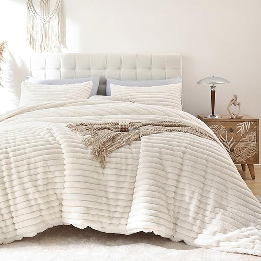 Smoofy Fluffy Full Size Comforter Sets 3 Pieces - Cream White Fleece Fluffy Comforter Set, Luxury Fuzzy Full Bed Set, Soft Comforter Full Size All Season, Heavy Faux Fur Comforter with 2 Pillow Cases