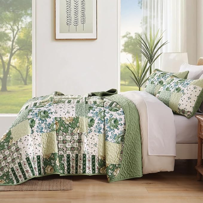 Anibedding Patchwork Quilt Set Queen Size Sage Green Floral Bedspread Coverlet Set, Green Rustic Plaid Quilted Bedding Set, Soft Microfiber Farmhouse Bedding Set for All Season