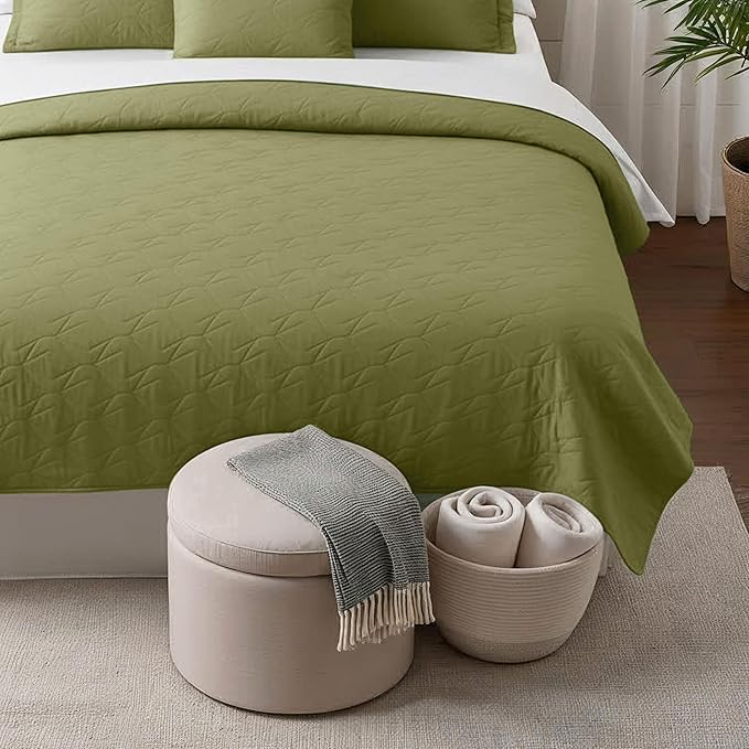 Hearth & Harbor King Quilt Set – All-Season Lightweight Bedspread & Coverlet with Pinsonic Weave - 7 Piece King Quilt Set with Pillow Shams, Olive Green - King Ellipse