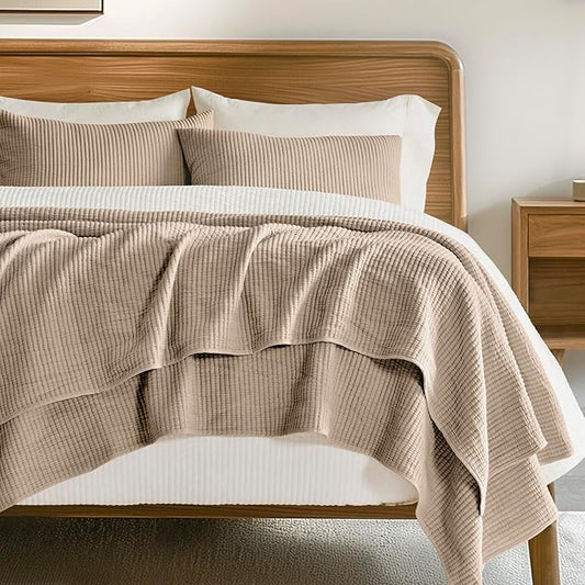 EVERGRACEHOME Cotton Coverlet Set King Size 3 Pieces, Lightweight Soft Ribbed Matelassé Bedspread Quilt Set, Cozy Oversized Quilted Bedding Set with 2 Pillow Shams for All Seasons, Urban Taupe