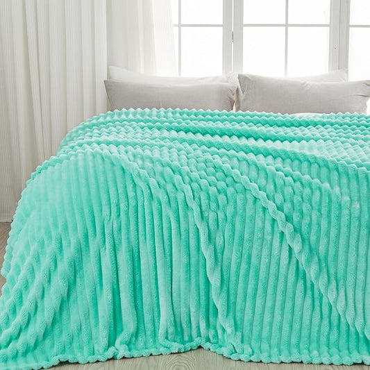 NEWCOSPLAY Super Soft King Blanket Aqua Premium Silky Flannel Fleece 3D Ribbed Jacquard Lightweight Bed Blanket All Season Use (Aqua Ribbed, King(90"x110"))