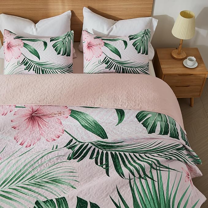 Yogeneg Queen Quilt Bedding Set,Green Botanical Pattern Blush Full/Queen Quilt Set,3 Piece Lightweight Soft Summer Bedspread Coverlet with 2 PIillow Shams,All Season(Pink,90"x96")
