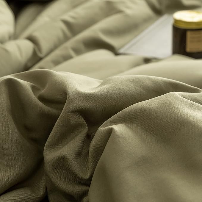ROSGONIA Oversized King Comforter 128x120, 3pcs Super King Plus (1 Olive Green Comforter & 2 Pillowcases) Lightweight Oversized King Bedding Set Quilt