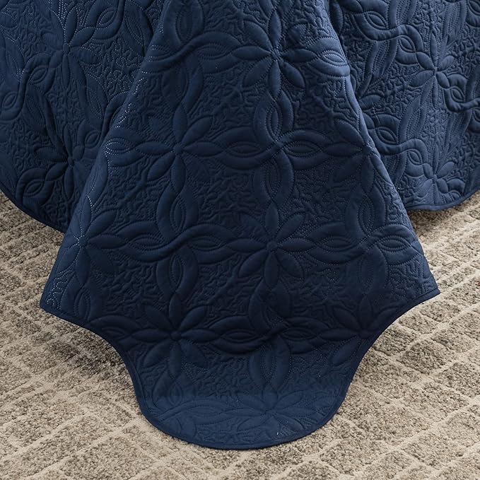 Auemtyn Full/Queen Size Quilt Set 3 Pieces, Soft Lightweight Summer Bedspread, Reversible Microfiber Bed Coverlet for All Seasons, Navy Blue, Floral Pattern (1 Quilt, 2 Pillow Shams)