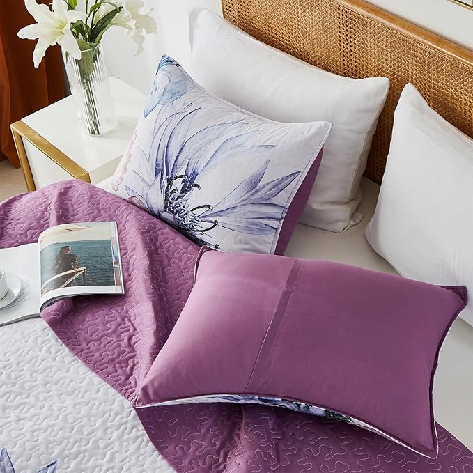 Yogeneg King Size Quilt Set, Elegant Floral Botanical Pattern Purple Bedding Set,3 Piece Lightweight Soft Summer Bedspread Coverlet with 2 PIillow Sham for All Season(Purple Floral,110"x96")