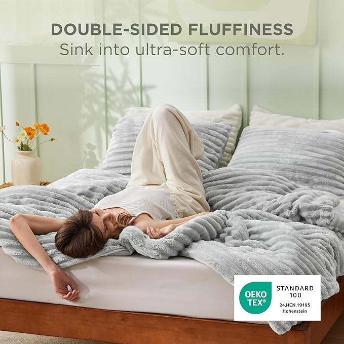 Bedsure King Size Comforter Set - GentleSoft™ 3 Pieces Fluffy Double-Side Fleece Comforter Set, Cozy Striped Room Decor Aesthetic, Luxury Light Grey King Bedding with 2 Pillowcases, 104x90 Inches