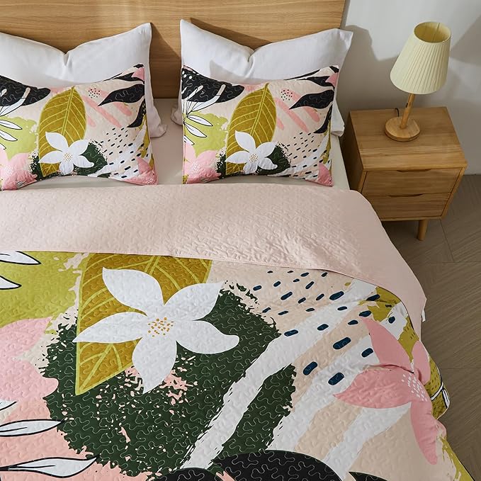 Yogeneg King Quilt Bedding Set,Elegant Botanical Pattern Oliver Green King/Cal King Quilt Set,3 Piece Lightweight Soft Summer Bedspread Coverlet with 2 PIillow Shams,All Season(Oliver Green,110"x96")
