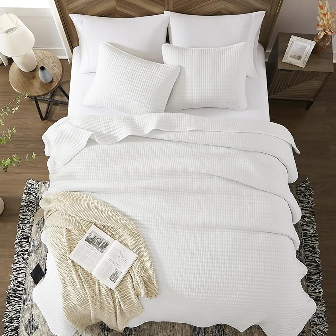 WRENSONGE Twin Quilt-2 Pieces Lightweight Bedspreads White Twin Quilt Bedding Set for All Seasons, Soft Summer Coverlet Suitable for Bed, Couch, Quilt Blanket