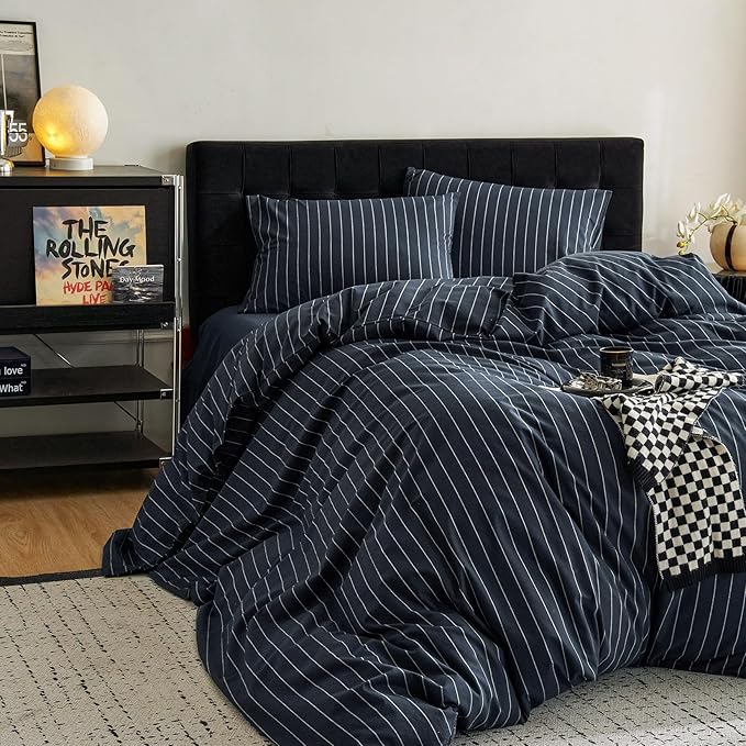 Wake In Cloud - Striped Cotton Duvet Cover Set, Ticking Stripe Vertical Pinstripe Farmhouse, 100% Washed Cotton Textured Percale Bedding Set, 3 Pieces, Navy Blue, Queen Size