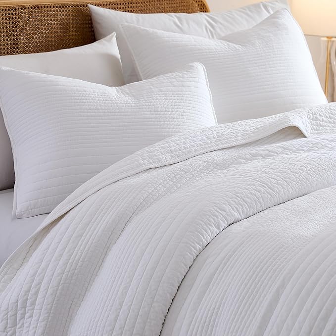 palassio Striped White 100% Cotton Quilt King Size Bedding Sets, Lightweight Crinkly Channel Pick Stitch Textured Bedspread Soft Shabby Chic Farmhouse Country Coverlet for All Season, 2 Shams
