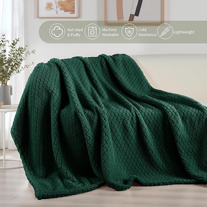 Exclusivo Mezcla Queen Size Fleece Blanket for Bed, Extra Soft Warm Decorative Fuzzy Blanket for Women, Lightweight Cozy Bedding Blankets, 90x90 Inches, Forest Green