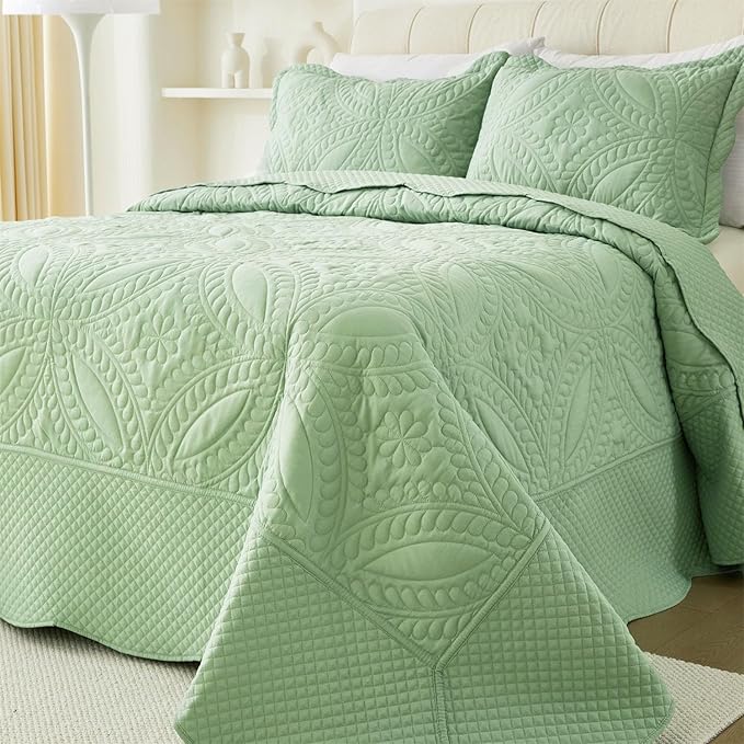 Cmfshape King Bedspread 106"x96",3 Piece King Quilt with 2 Shams,Lightweight Green Quilt Set for All Season,Modern Coin Pattern Bedding Set