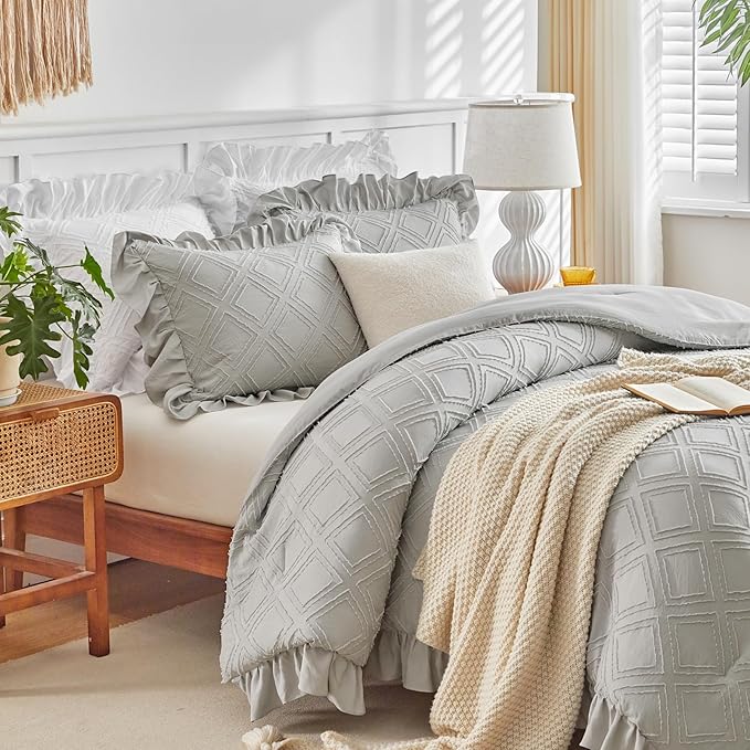 Tufted Grids Ruffle Comforter Set King Size, 3 Pieces Light Grey Vintage Farmhouse Shabby Chic Comforters, Jacquard Boho Bohemian Bedding Set for All Season (1 Ruffled Comforter+ 2 Pillow Shams)