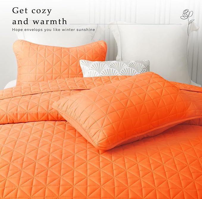 Exclusivo Mezcla Quilts King Size Bedding Set with Stitched Grid Pattern, Lightweight Summer Orange Bedspreads Coverlets Bed Cover for All Seasons (1 Quilt and 2 Pillow Shams)