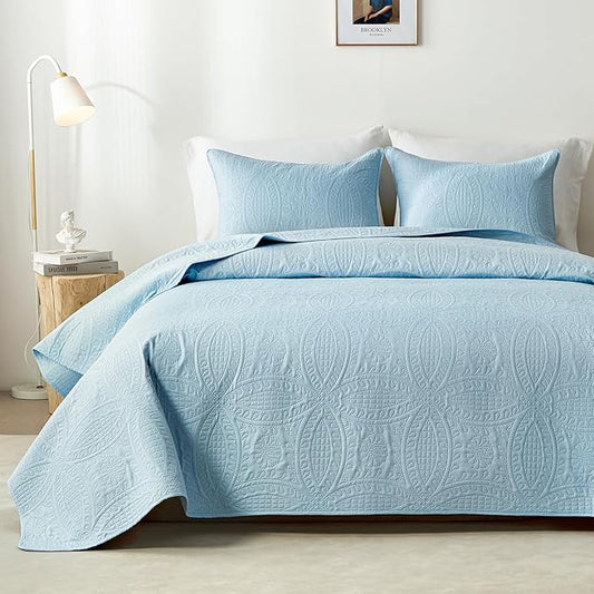 akkialla King Quilt Bedding Set,Sky Blue Ultrasonic King/Cal King Quilt Set,Lightweight Soft Bedspread Coverlet,Modern Style Coin Pattern Bed Cover for All Seasons,3 Piece(1 Quilt,2 Pillow Shams)