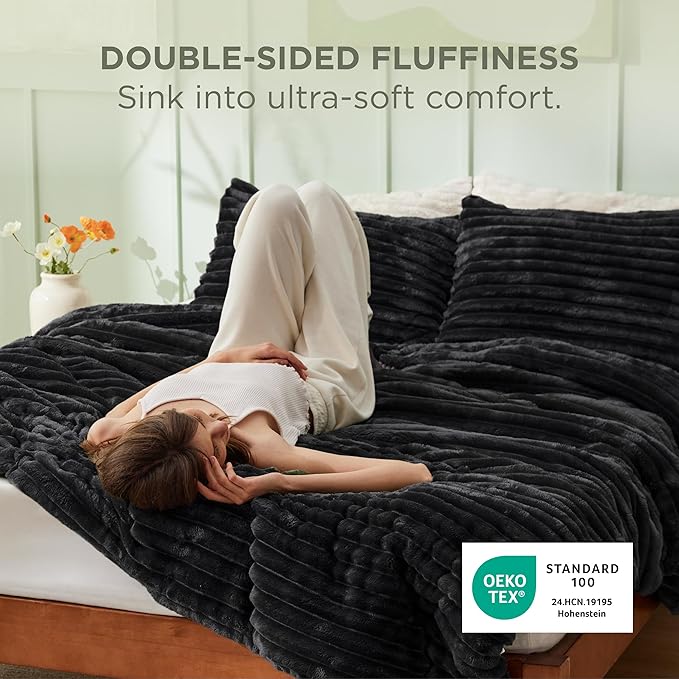 Bedsure King Size Comforter Set - GentleSoft™ 3 Pieces Fluffy Double-Side Fleece Comforter Set, Cozy Striped Room Decor Aesthetic, Luxury Black King Bedding with 2 Pillowcases, 104x90 Inches