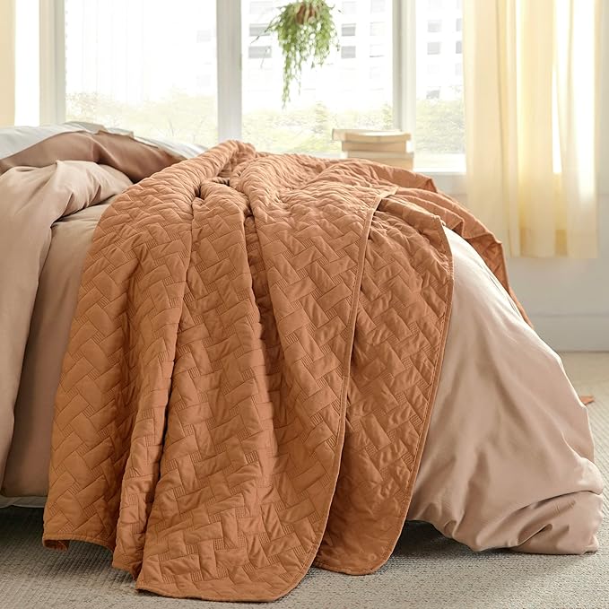 Bedsure Quilts Queen Size - Lightweight Bedspreads Queen Size with Basket Weave Pattern, Soft Quilt Bedding, Hazel Brown Comforter Coverlet for All Seasons (90" x 96")