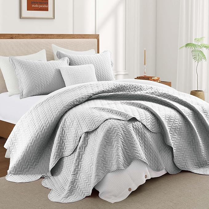 IR Imperial Rooms 8 Pack Quilt King Size Bedding (106" x 96") - Bulk Wholesale for Hotels, Guest Bedroom & Airbnbs - Lightweight Microfiber Reversible Embossed Quilts Bedspread (Silver)