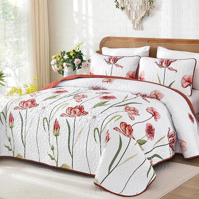 WONGS BEDDING Red Quilt Set Queen Size, Cute Red Floral Botanical Bedspread Bedding Set with 2 Pillowcase, Lightweight Farmhouse Coverlet Set for All Season (96"x90")