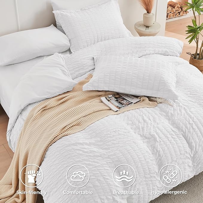 HYMOKEGE White Duvet Cover Queen Size, Ultra Soft 3-Piece Seersucker Duvet Cover Set with Zipper Closure, Soft Brushed Microfiber Bedding Set with 8 Corner Ties (90"x90", 2 Pillowshams)
