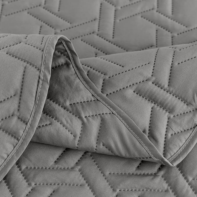 Auemtyn Full/Queen Size Quilt Set 3 Pieces, Soft Lightweight Summer Bedspread, Reversible Microfiber Bed Coverlet for All Seasons, Grey, Geometric Pattern (1 Quilt, 2 Pillow Shams)