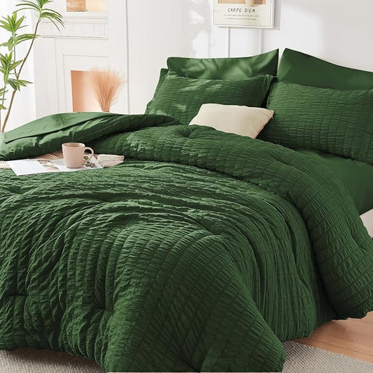 HYMOKEGE Dark Green Queen Comforter Set Seersucker 7 Pieces, All Season Luxury Bed in a Bag for Bedroom, Bedding Set with Comforters, Sheets, Pillowcases & Shams