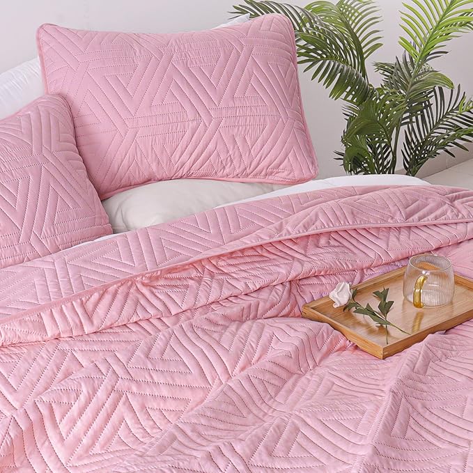 Whale Flotilla Soft Twin Size Quilt Set for All Seasons, 2-Piece Ultrasonic Geometric Quilts Bedding Set, Lightweight Reversible Bedspread, Coverlet, Bed Cover with Pillow Sham, Pink