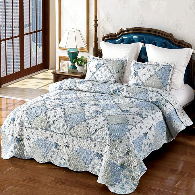 VIVILINEN Blue Floral Patchwork Quilt Set, Full Queen Size, 3 Piece Bedding Set with 2 Pillowcases | Blue Patchwork Quilt, Queen Size Bedspread, Reversible Quilt Set, Floral Quilt Set, Patchwork Quilt Set, Queen Comforter Set