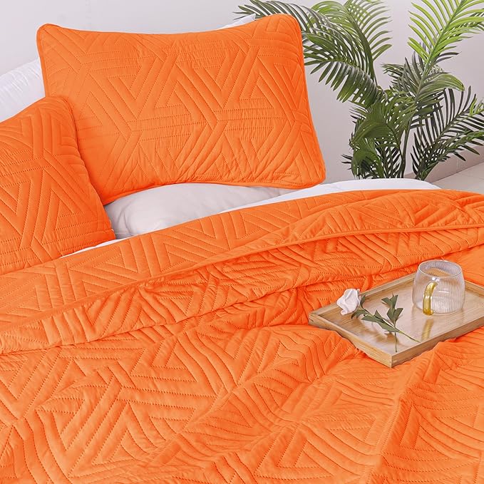 Whale Flotilla Soft King Size Quilt Set for All Seasons, 3-Piece Ultrasonic Geometric Quilts Bedding Set, Lightweight Reversible Bedspread, Coverlet, Bed Cover with 2 Pillow Shams, Orange