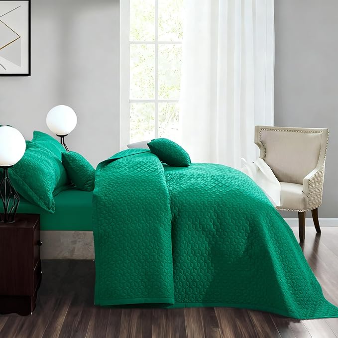 Oversized King Bedspread 128x120 Extra Wide, Modern & Contemporary Look, Lightweight Bedding Cover, Reversible, 5 Piece, 100% Microfiber, Green
