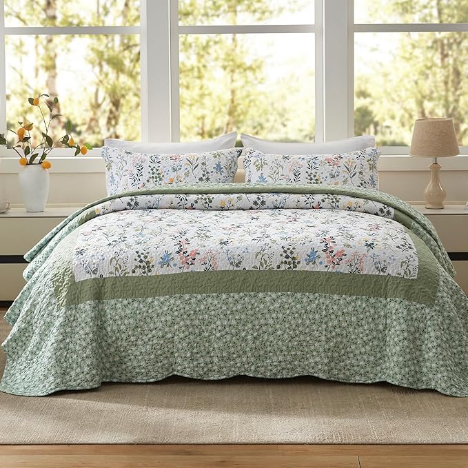 LEAONME California King Size Quilt Set 3-Piece Lightweight Bedspread Coverlet 120''x120'' Garden Style Floral Printed Oversized Bedding Set with Shams for All Season