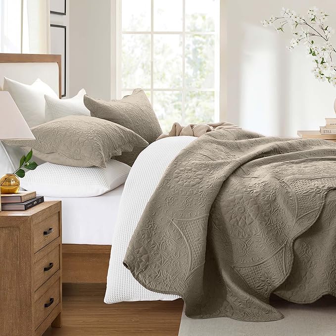 IR Imperial Rooms California King Quilt Bedding Set Size (118"x106") + 2 Pillow Shams (20" x 36"+ 2") - 3 Pcs All Season Reversible Microfiber Coverlet Embossed Floral Quilt Bedspread (Beige)