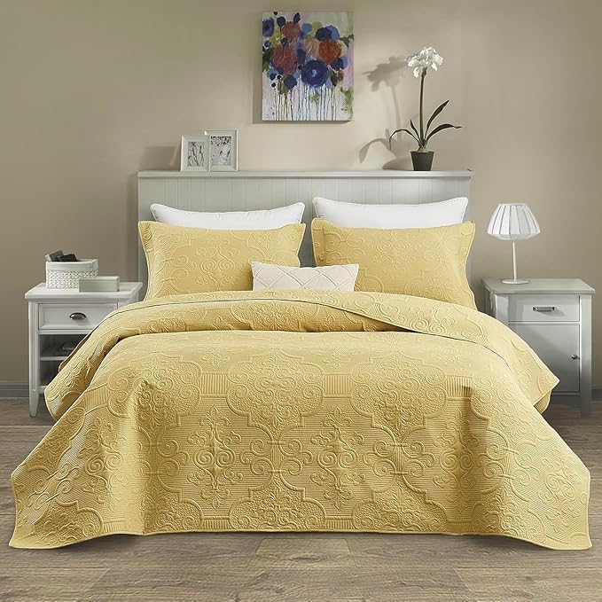 CHIXIN Quilt Queen Size - Damask Paisley Bedspread Coverlet Set - Classic & Gorgeous Style Bedding Cover, Ultrasonic Quilting, Reversible, Lightweight, 4 Piece, Honey Gold